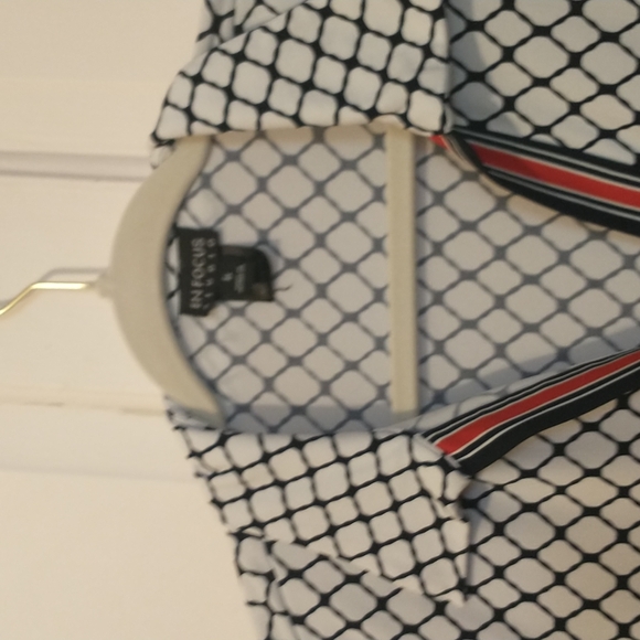 En Focus Studio size 8 collared dress t shirt style with black/white mesh print - Picture 3 of 4